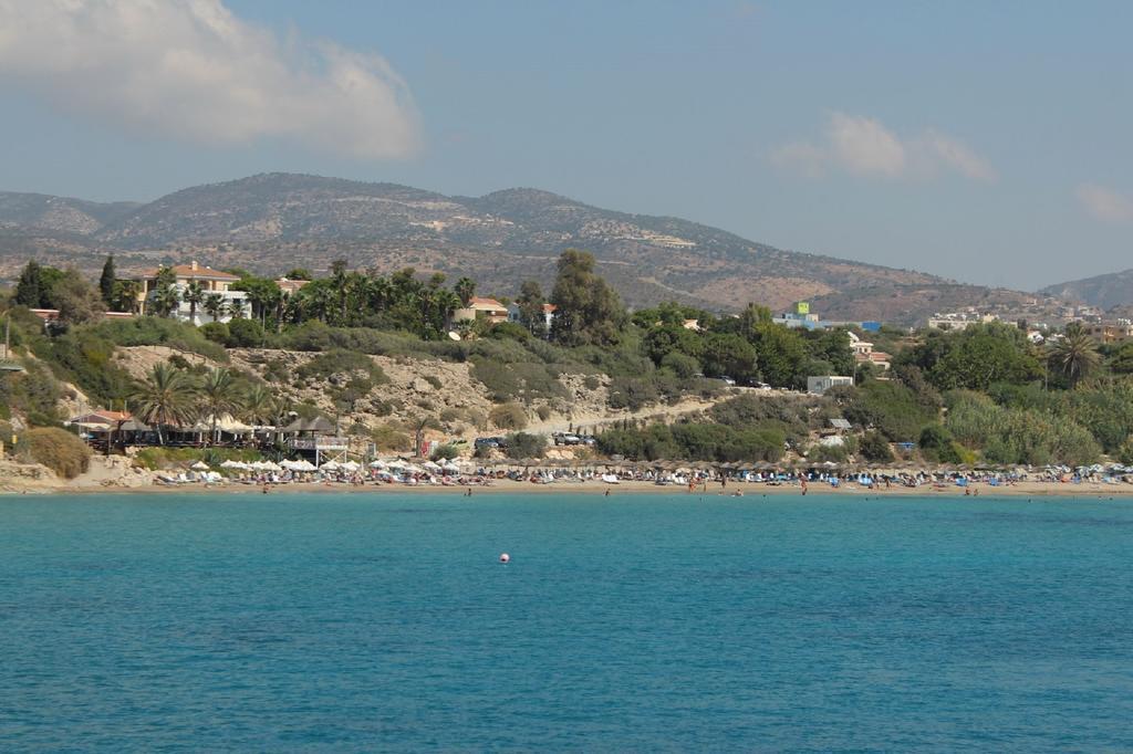 Love Nest Apartment Paphos Chambre photo